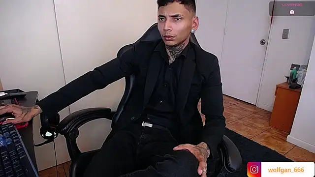 Snapshot of nathan_aress6666 chatting on February 14, 11:34 pm nathan aress6666 online show from February 14, 11:34 pm