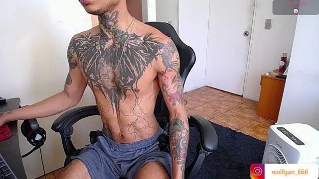 Snapshot of nathan_aress6666 chatting on February 21, 5:03 pm nathan aress6666 online show from February 21, 5:03 pm