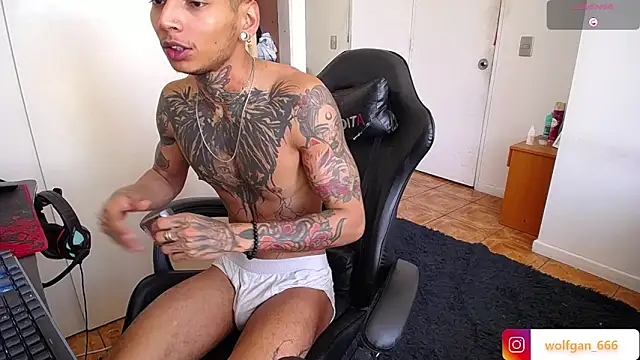 Snapshot of nathan_aress6666 chatting on February 24, 5:11 pm nathan aress6666 online show from February 24, 5:11 pm