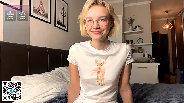 Snapshot of MelodyImam chatting on November 4, 3:55 pm MelodyImam online show from November 4, 3:55 pm