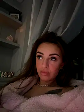 Spicy Valentina online show from November 9, 9:35 pm