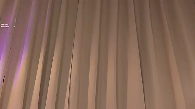 Snapshot of Lovely_queens_ chatting on October 30, 4:19 pm Lovely queens online show from October 30, 4:19 pm