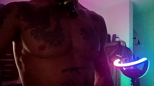 Snapshot of alphacloudGod chatting on November 17, 10:32 am alphacloudGod online show from November 17, 10:32 am