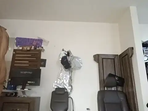 Snapshot of alphacloudGod chatting on November 28, 6:43 pm alphacloudGod online show from November 28, 6:43 pm