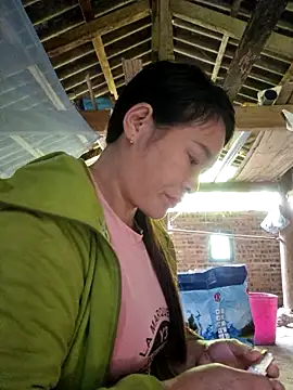 Snapshot of chipu06 chatting on October 26, 1:33 am chipu06 online show from October 26, 1:33 am