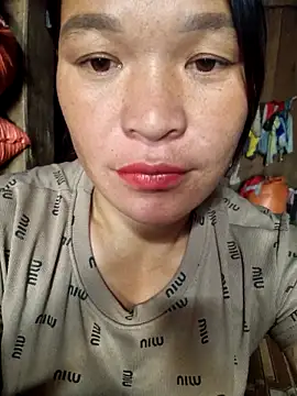 Snapshot of chipu06 chatting on October 28, 3:32 am chipu06 online show from October 28, 3:32 am