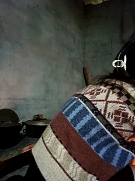 Snapshot of chipu06 chatting on November 2, 12:13 am chipu06 online show from November 2, 12:13 am