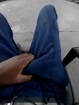 Snapshot of loVbRo1 chatting on October 28, 10:45 pm loVbRo1 online show from October 28, 10:45 pm