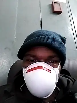 Snapshot of loVbRo1 chatting on November 17, 1:44 am loVbRo1 online show from November 17, 1:44 am