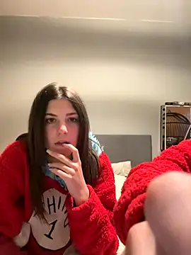 Snapshot of Brunnettebabe007 chatting on November 26, 12:44 am Brunnettebabe007 online show from November 26, 12:44 am