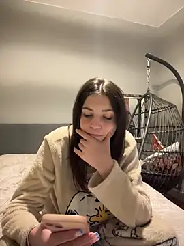 Snapshot of Brunnettebabe007 chatting on November 27, 11:51 pm Brunnettebabe007 online show from November 27, 11:51 pm