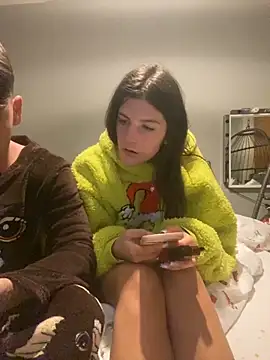 Snapshot of Brunnettebabe007 chatting on December 5, 12:30 am Brunnettebabe007 online show from December 5, 12:30 am