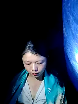 Snapshot of lisa-bae00 chatting on October 26, 10:04 pm lisa-bae00 online show from October 26, 10:04 pm