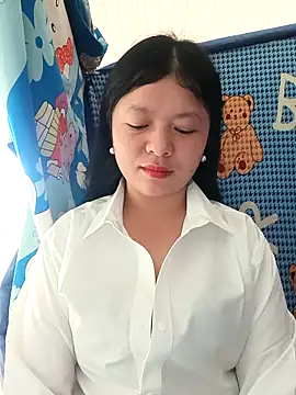 lisa-bae00 online show from April 9, 12:32 am