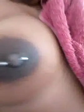 Snapshot of Jennyy31 chatting on November 5, 11:43 am Jennyy31 online show from November 5, 11:43 am