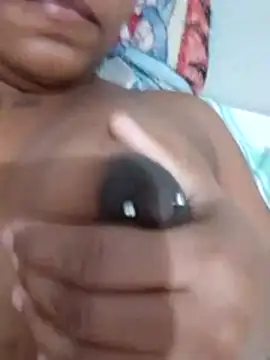 Snapshot of Jennyy31 chatting on November 18, 9:47 am Jennyy31 online show from November 18, 9:47 am