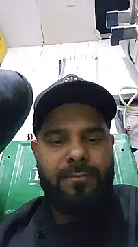 Snapshot of Sfdocom chatting on November 13, 12:42 am Sfdocom online show from November 13, 12:42 am