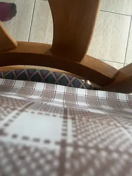 Snapshot of bart98geil chatting on February 19, 10:44 am bart98geil online show from February 19, 10:44 am