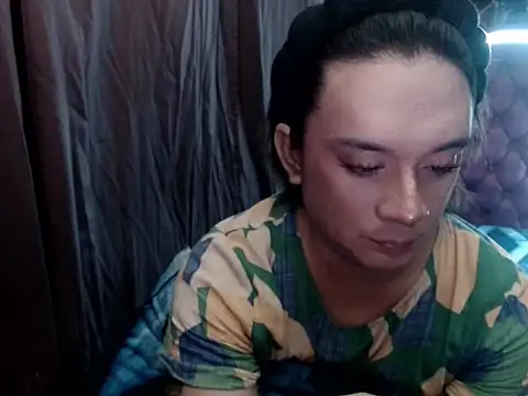 Snapshot of sexsayreal22 chatting on November 23, 2:11 am sexsayreal22 online show from November 23, 2:11 am