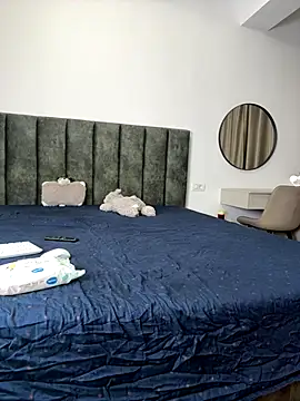 EllaSpark online show from December 17, 7:14 am