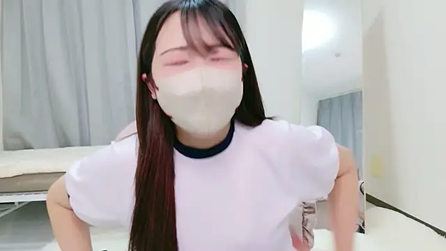 yui chan00 online show from April 28, 8:19 am