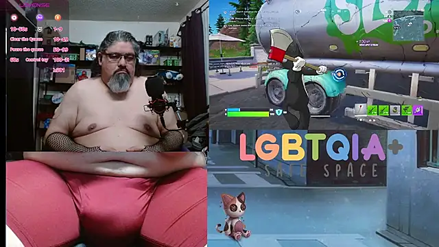 Snapshot of geekycastillo chatting on December 1, 3:55 am geekycastillo online show from December 1, 3:55 am