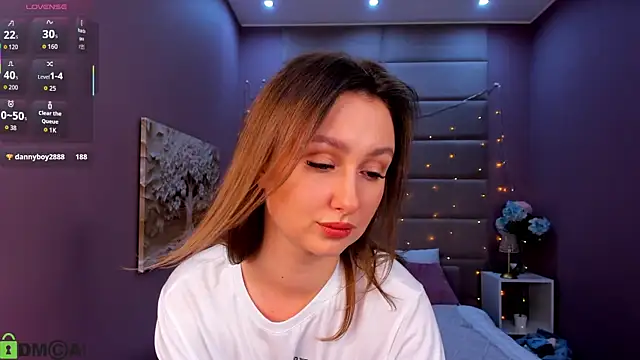 Snapshot of Holly_Rays chatting on October 30, 8:49 am Holly Rays online show from October 30, 8:49 am