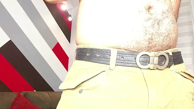 Snapshot of Zac_Golden chatting on February 9, 12:14 am Zac Golden online show from February 9, 12:14 am