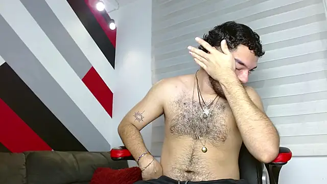 Snapshot of Zac_Golden chatting on February 10, 11:58 am Zac Golden online show from February 10, 11:58 am