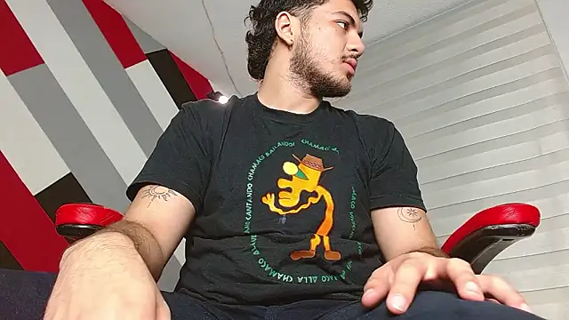 Snapshot of Zac_Golden chatting on March 13, 11:50 am Zac Golden online show from March 13, 11:50 am