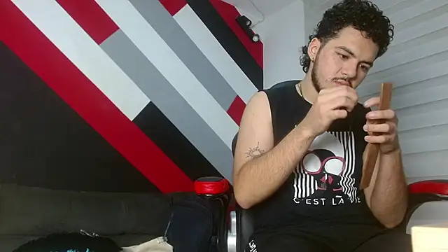 Snapshot of Zac_Golden chatting on March 17, 11:46 am Zac Golden online show from March 17, 11:46 am