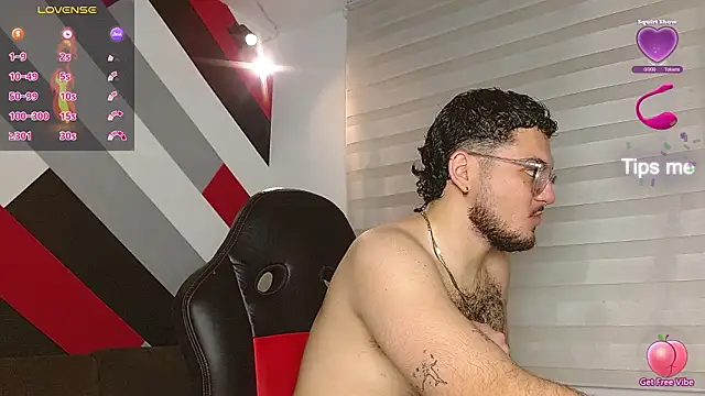 Snapshot of Zac_Golden chatting on March 26, 1:49 pm Zac Golden online show from March 26, 1:49 pm