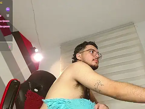 Snapshot of Zac_Golden chatting on March 27, 2:28 pm Zac Golden online show from March 27, 2:28 pm