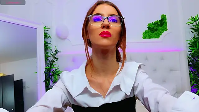 Snapshot of ElisaCharm chatting on October 31, 4:46 am ElisaCharm online show from October 31, 4:46 am