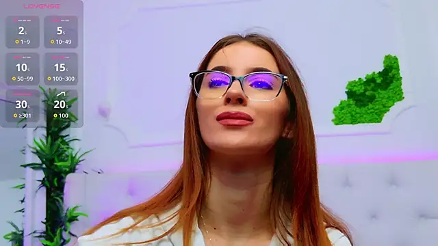 Snapshot of ElisaCharm chatting on November 17, 3:34 am ElisaCharm online show from November 17, 3:34 am