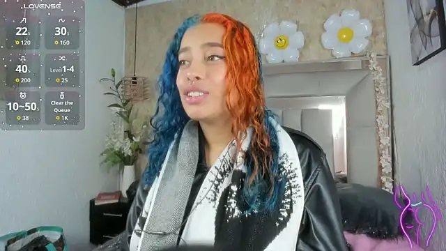 Snapshot of Cristall_ravven chatting on December 3, 12:40 am Cristall ravven online show from December 3, 12:40 am