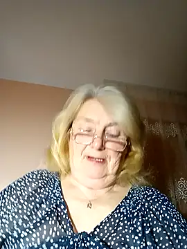 AmyLove353 online show from November 22, 8:19 pm