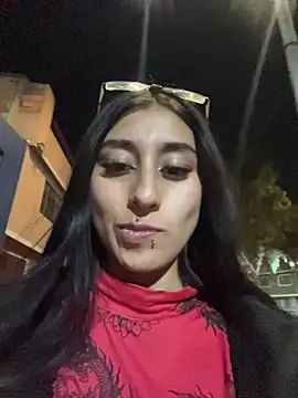 Snapshot of Violeet-Smith chatting on October 29, 2:14 am Violeet-Smith online show from October 29, 2:14 am