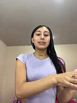 Snapshot of Violeet-Smith chatting on October 30, 2:07 pm Violeet-Smith online show from October 30, 2:07 pm