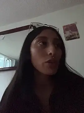 Snapshot of Violeet-Smith chatting on November 21, 9:02 pm Violeet-Smith online show from November 21, 9:02 pm