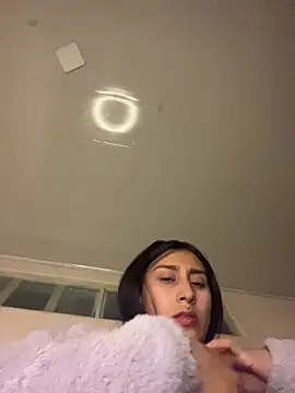 Snapshot of Violeet-Smith chatting on November 26, 7:09 am Violeet-Smith online show from November 26, 7:09 am