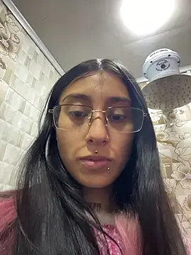 Snapshot of Violeet-Smith chatting on November 30, 5:50 pm Violeet-Smith online show from November 30, 5:50 pm