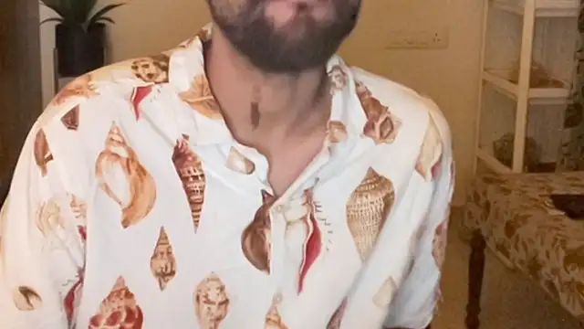 Snapshot of MakeMeAwareAah chatting on December 18, 6:03 pm MakeMeAwareAah online show from December 18, 6:03 pm