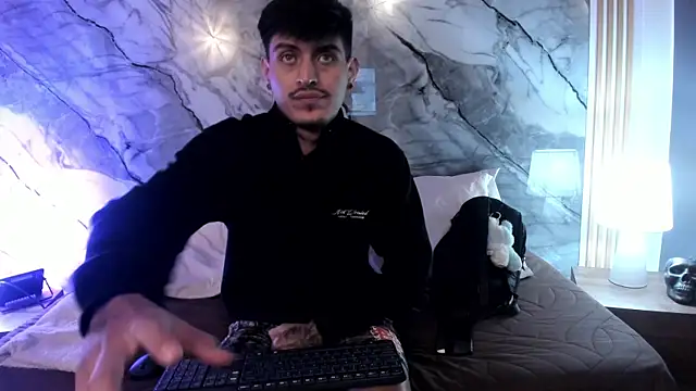 enzorodriguezz online show from November 12, 1:00 pm