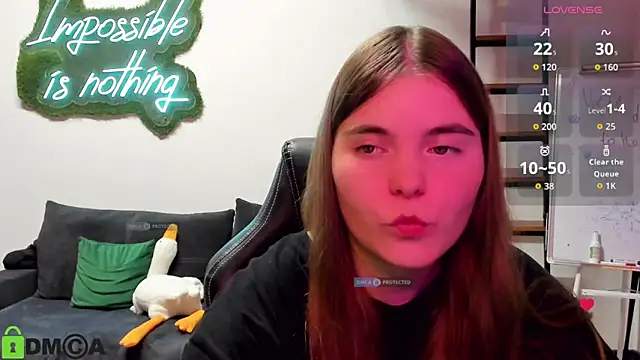 Snapshot of MiraaBloom chatting on October 23, 1:43 pm MiraaBloom online show from October 23, 1:43 pm