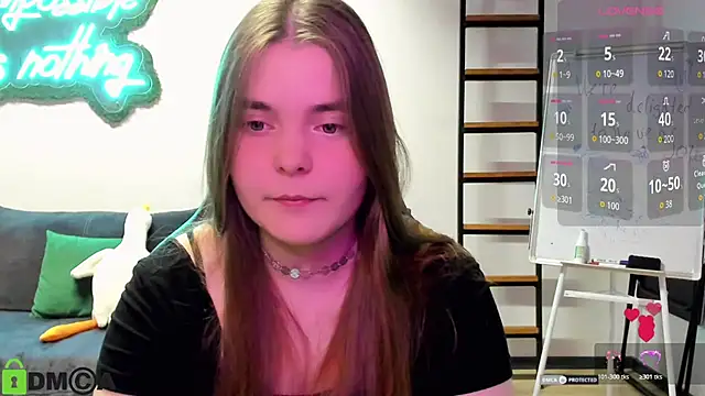 Snapshot of MiraaBloom chatting on November 6, 2:29 pm MiraaBloom online show from November 6, 2:29 pm