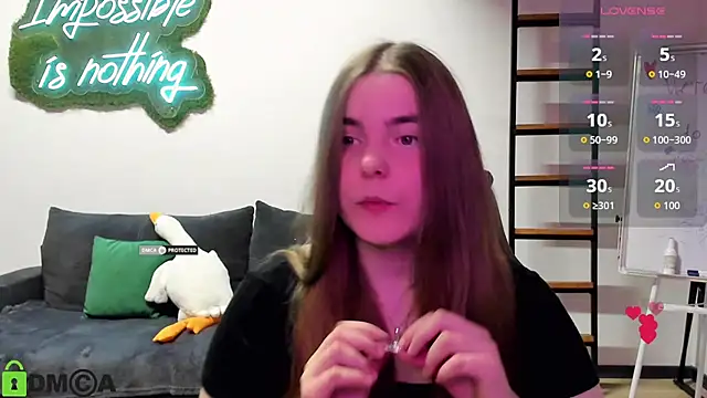 Snapshot of MiraaBloom chatting on November 30, 2:21 pm MiraaBloom online show from November 30, 2:21 pm