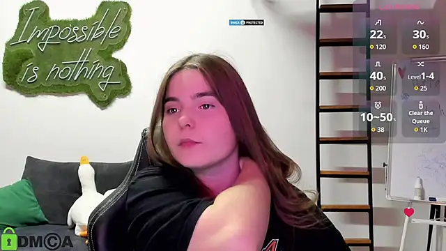 Snapshot of MiraaBloom chatting on December 1, 2:11 pm MiraaBloom online show from December 1, 2:11 pm