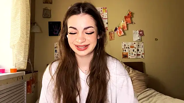 Snapshot of TheRealAnna chatting on November 16, 5:35 am TheRealAnna online show from November 16, 5:35 am