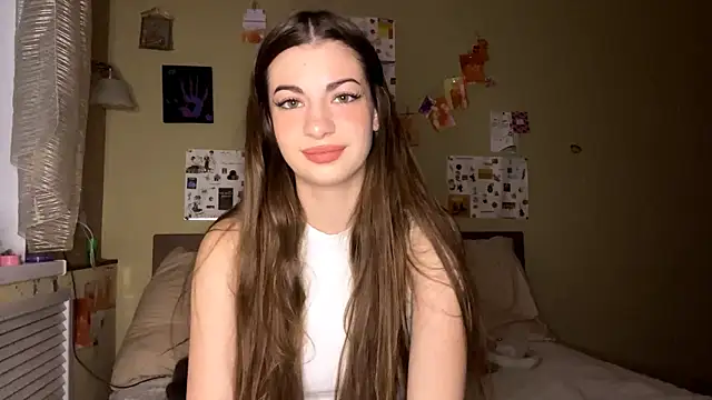 Snapshot of TheRealAnna chatting on December 3, 1:31 pm TheRealAnna online show from December 3, 1:31 pm